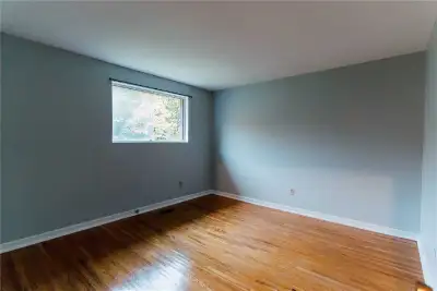 Room available for females only Room available for working professional or student females clean, qu...