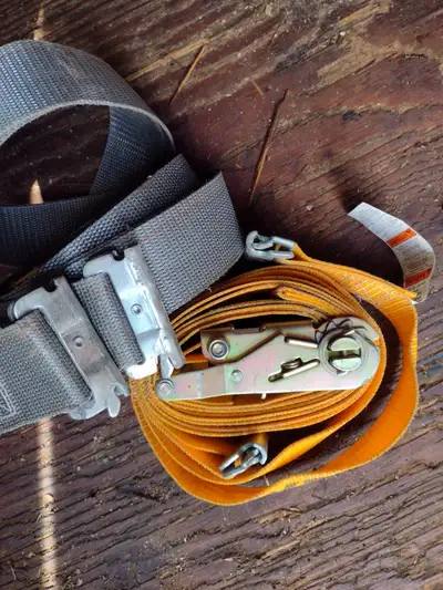 courroies a clips pour attacher dans les grosses remorques equiper de rail de fer pour clipser 12 co...