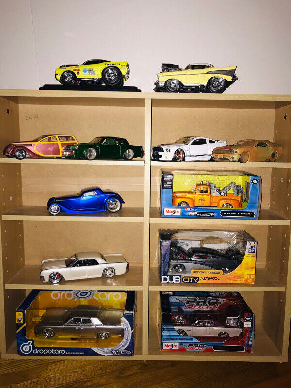 OVER 300 - 1:24 SCALE DIECAST CARS in Arts & Collectibles in Winnipeg