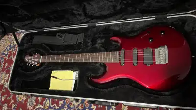 Excellent shape Ernie Ball Music Man Luke II. No issues, plays and sounds great. Very very good cond...