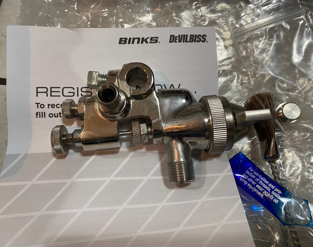 New Binks Spray Gun Model 603 Carlislle Fluid Tech in Other Business & Industrial in St. Catharines - Image 3