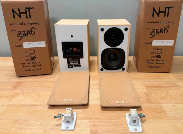 NHT SuperZero Bookshelf Speakers with Wall Brackets in Speakers in St. Catharines