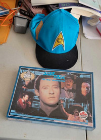 Star trek puzzle and hat