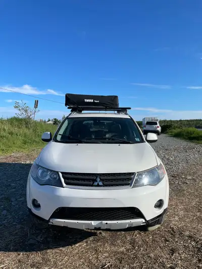 2009 Mitsubishi Outlander AWD | 7 Seater | Winter Tires | Needs MVI Selling my 2009 Mitsubishi Outla...