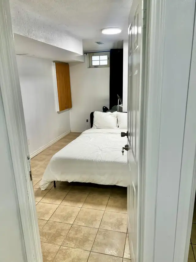 Basement Apt for rent in Long Term Rentals in City of Toronto - Image 5