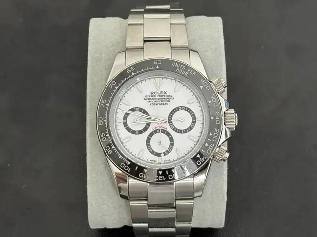 Rolex Daytona "Panda" Watch Montre in Jewellery & Watches in City of Montréal - Image 3