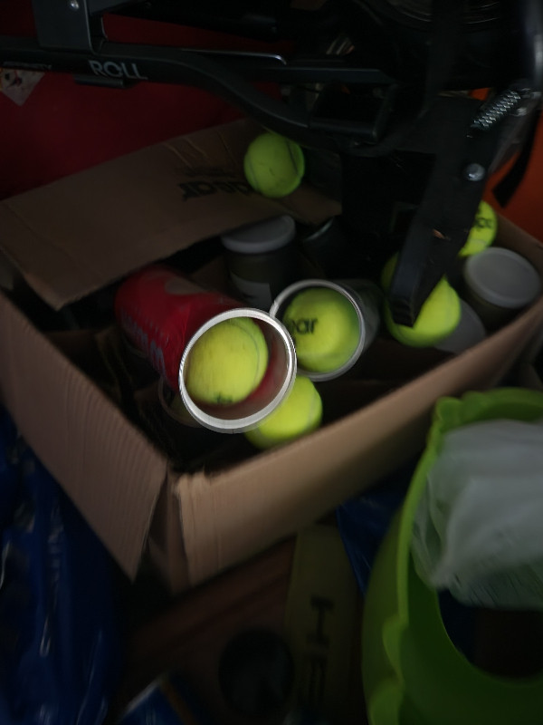 Used Tennis Ball in Tennis & Racquet in Markham / York Region