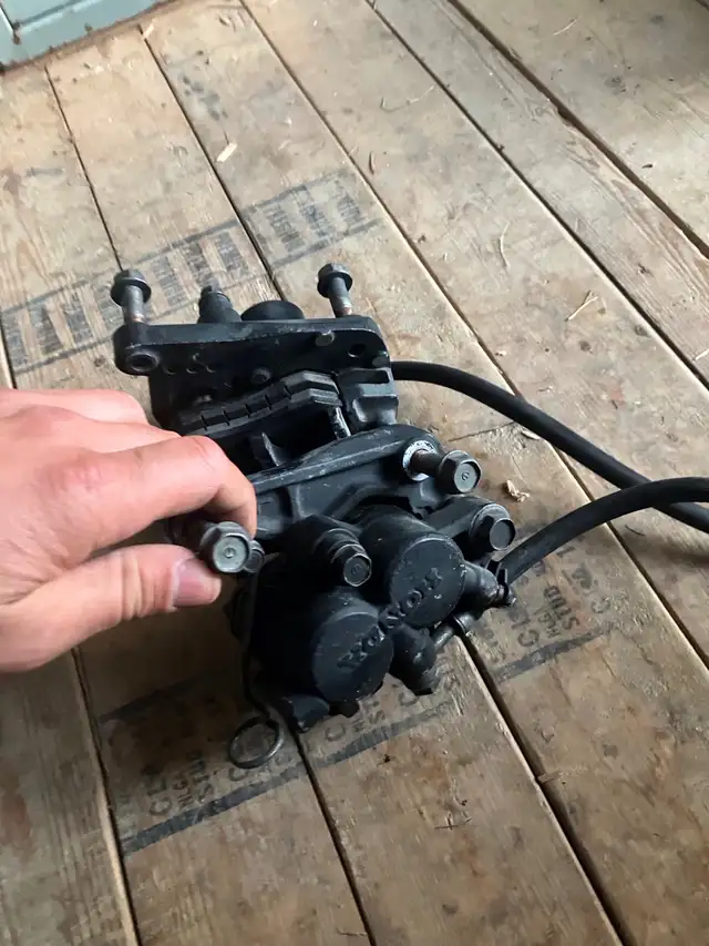 Cb 750 parts in Motorcycle Parts & Accessories in Mississauga / Peel Region - Image 6