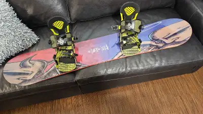 lamar storm 1390 snowboard and ride bindings in good condition return spring on one binding ratchets...