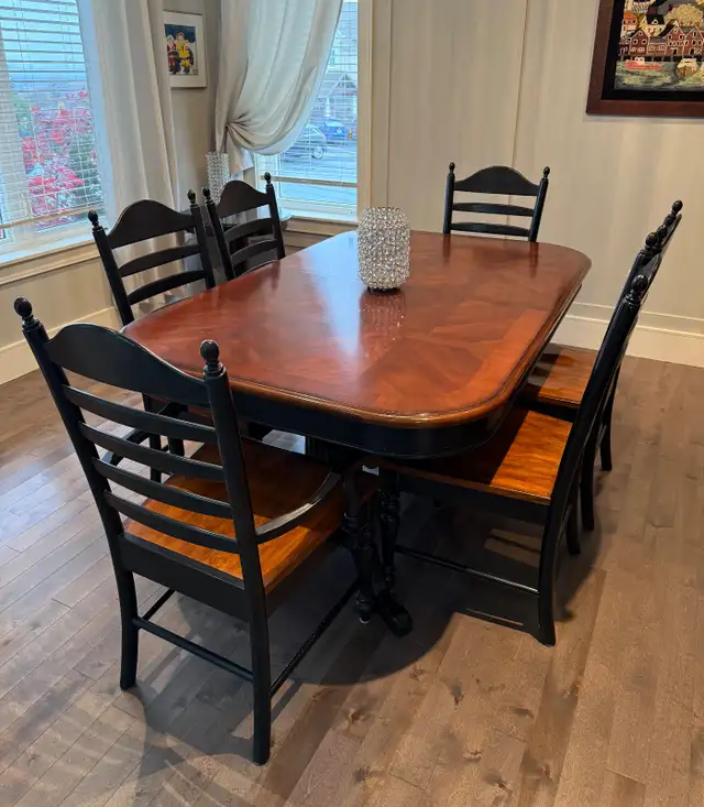 Solid Wood Dinning Table Set in Dining Tables & Sets in City of Halifax - Image 2