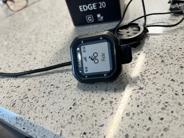 Garmin Edge 20 Cycling GPS in Other in Timmins