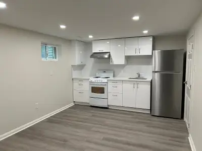 Located on Tanjoe Crescent, M2M 1P7. Available for Lease Immediately. Totally Renovated 2-Bebroom 1-...