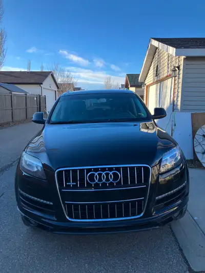 Selling my Active Audi Q7 not using anymore bought a new vechicle after winter $11,000 OBO 3rd Row S...