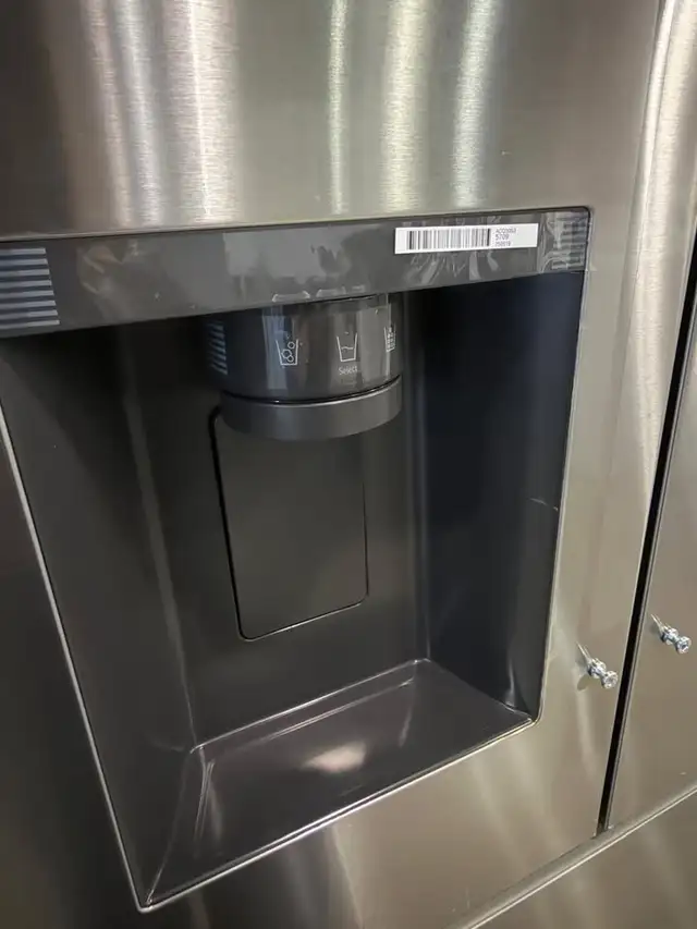 Econoplus Halifax Big Sale Open Box LG 36 Inch Fridge in Refrigerators in City of Halifax - Image 3