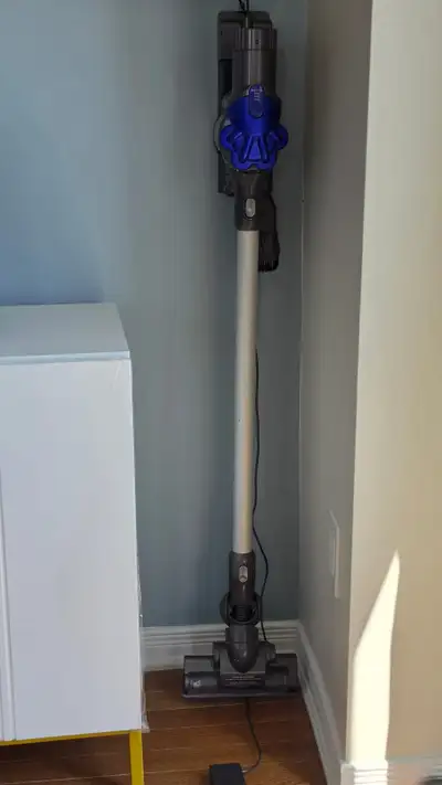 Dyson Powerful Vacuum (Won't turn on), View more