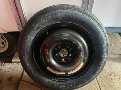 Off a 2016 Nissan rogue but will fit similar vehicles. Never used in Excellent condition