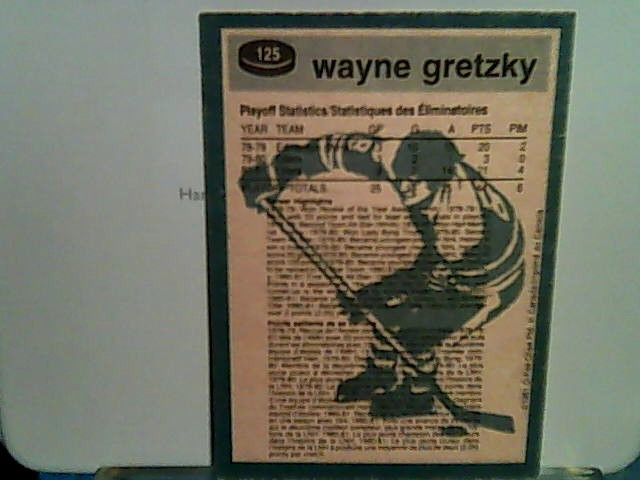 Wayne Gretzky #125 Super Action hockey card OPC in Arts & Collectibles in Burnaby/New Westminster - Image 2