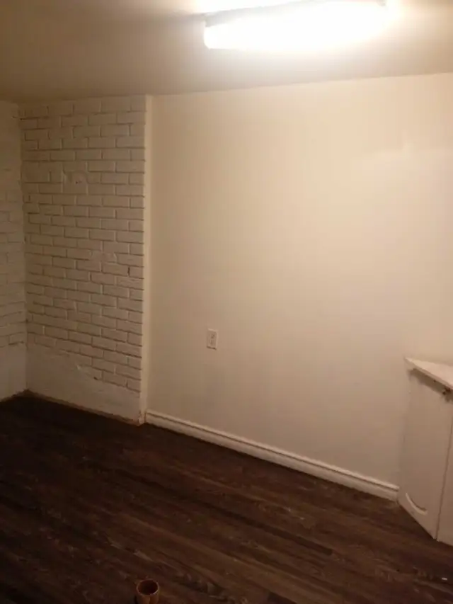 Room for Rent in Room Rentals & Roommates in Oshawa / Durham Region - Image 4