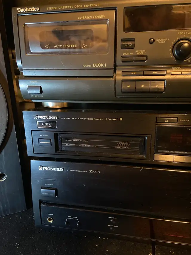 HOME STEREO SYSTEM  $400 Pickering  in General Electronics in City of Toronto - Image 7