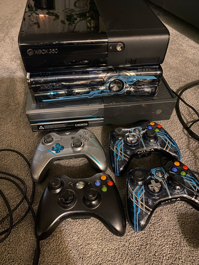 Xbox bundle (halo 4 edition Xbox One & 360, Xbox 360 with kinect in XBOX One in City of Toronto