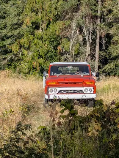 1965 Ck30 dually . 6 cyl,4speed. Reg and licenced in BC . Original drivetrain and running gear .