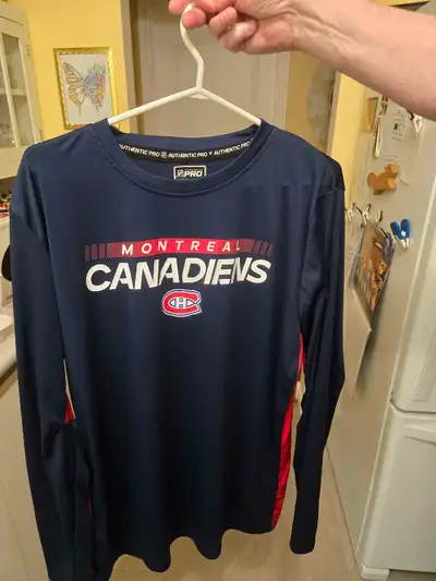 Nice light long sleeve shirt Montreal Canadians great father's day gift size large