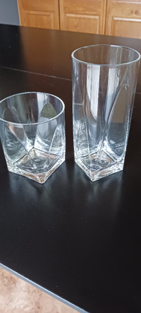 16 Acrylic Drinkware