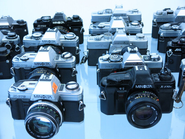 Appareils photo Canon Pentax Nikon Mamiya Minolta Films in Cameras & Camcorders in City of Montréal - Image 2