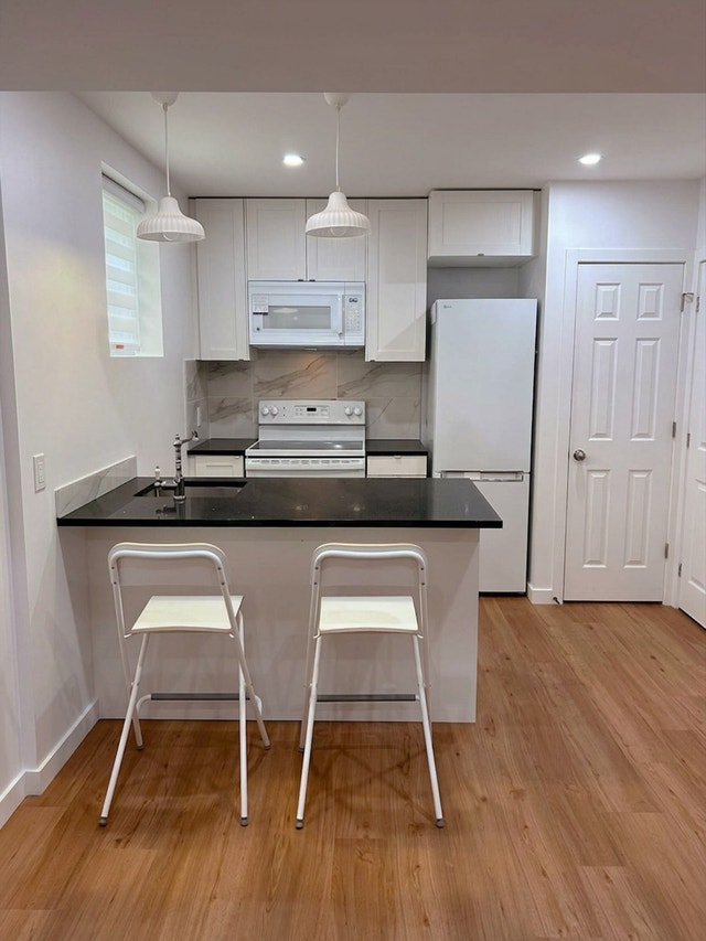 5745 Av. de Darlington — photo 2