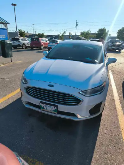 Ford fusion hybrid 2019 clean title 