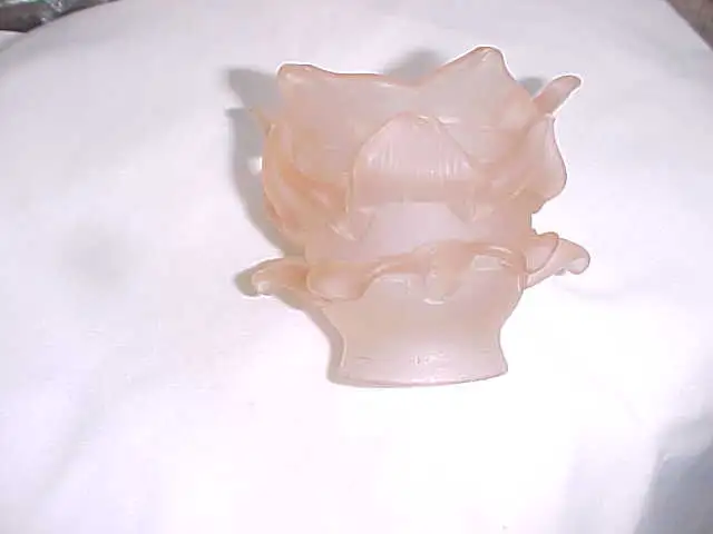 MEYDA STYLE FLOWER PETAL GLASS LAMP SHADE in Indoor Lighting & Fans in Calgary - Image 7