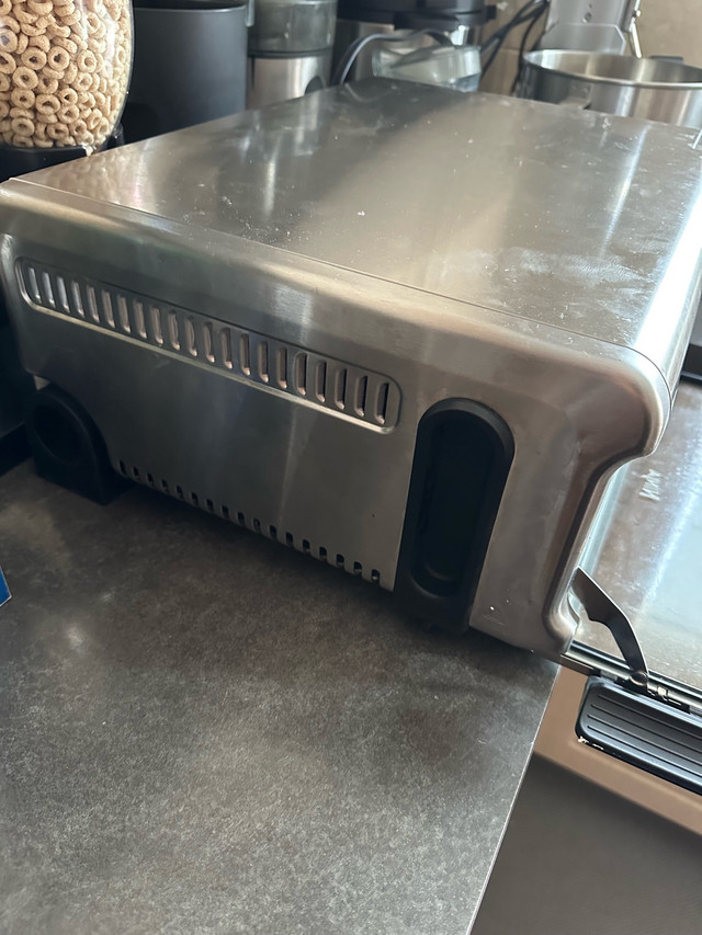 Ninja Foodi 8-in-1 Digital Air Fryer Oven in Microwaves & Cookers in Calgary - Image 3