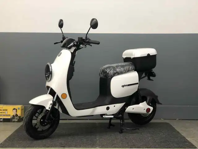 Electric Scooter GIO Italia Ultra 2025 - Approved for Canada!62864363687169121
