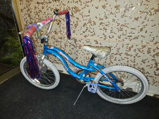 vélo de fille  in Kids in Longueuil / South Shore - Image 3