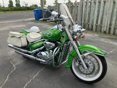 MAGNIFIQUE MOTO SUZUKI VL 800 AVEC SELEMENT34368 KLM, mecanique A1 ENTRETIEN MINUTIEUX ,ENVIRON 4000...