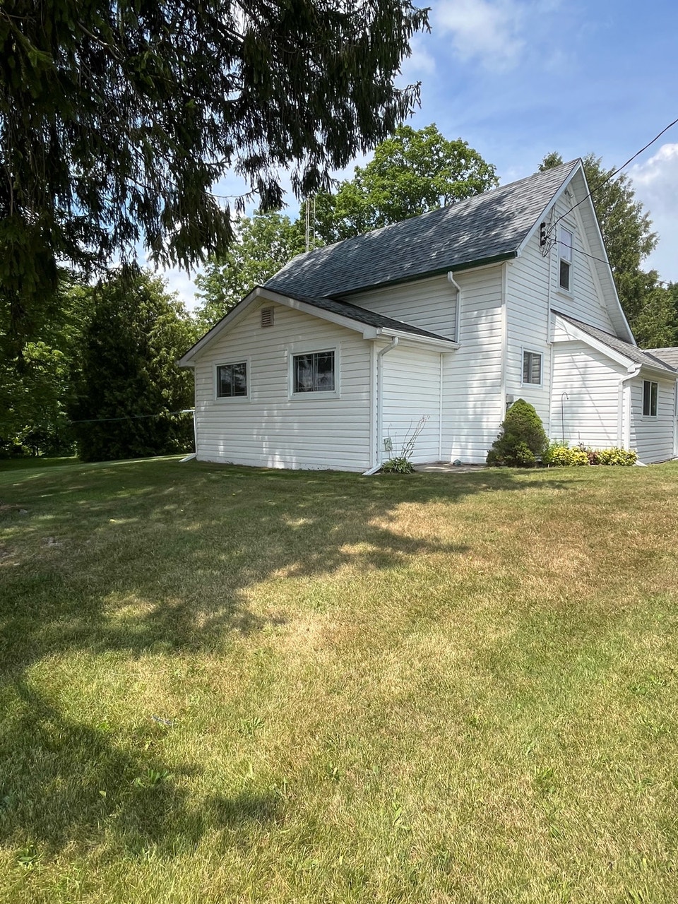HOUSE FOR RENT 1