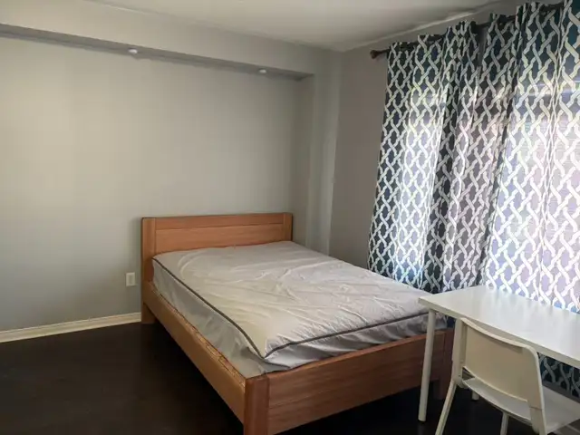 Room for rent near York University