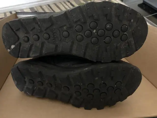 Sorel Whitney Mid Boots Waterproof - Black in Women's - Shoes in Markham / York Region - Image 3