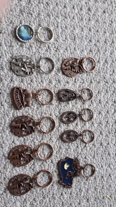 Canadian metal keychains, View more