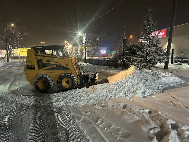 Snow Removal & Salting Services – Fully Licensed & Insured64700582761859120