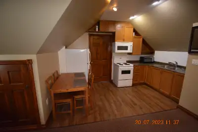 Midland 1 Bedroom Apt. located in upper west end. This is a beautiful upper apartment that is fully...