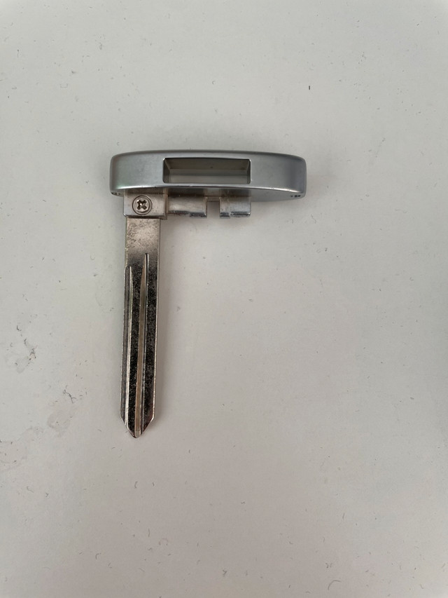 Cadillac blank key in Other Parts & Accessories in Oshawa / Durham Region