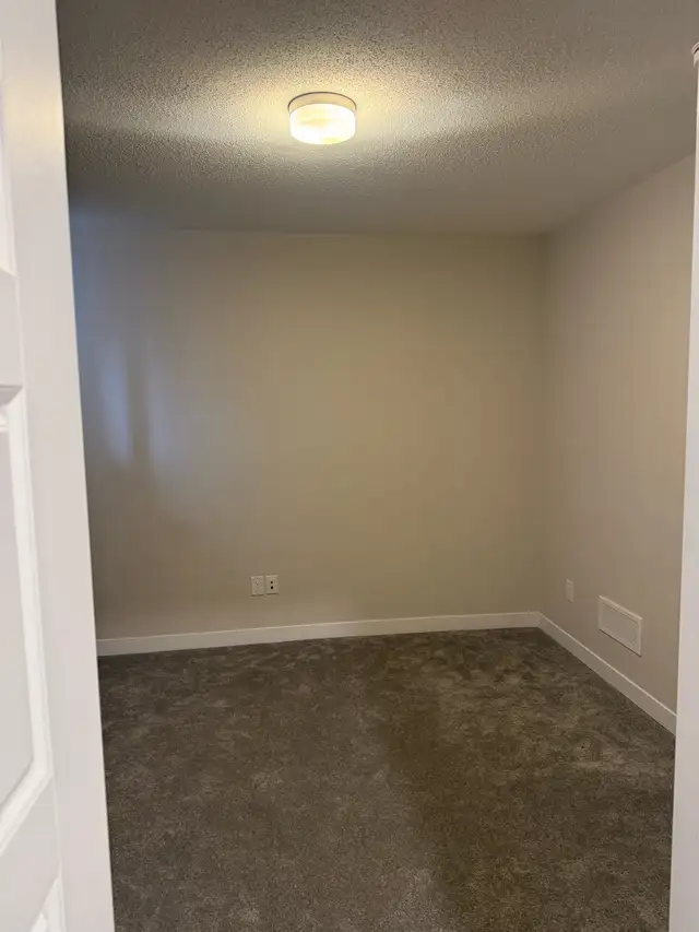 Basement apartment  in Short Term Rentals in Ottawa - Image 7