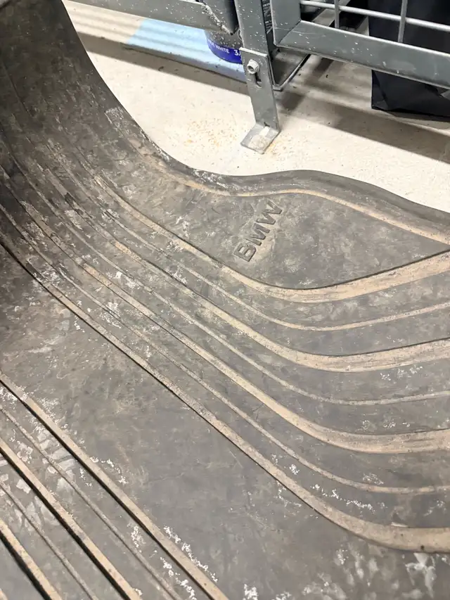 BMW winter mats for 3 series  in Other Parts & Accessories in City of Toronto - Image 4