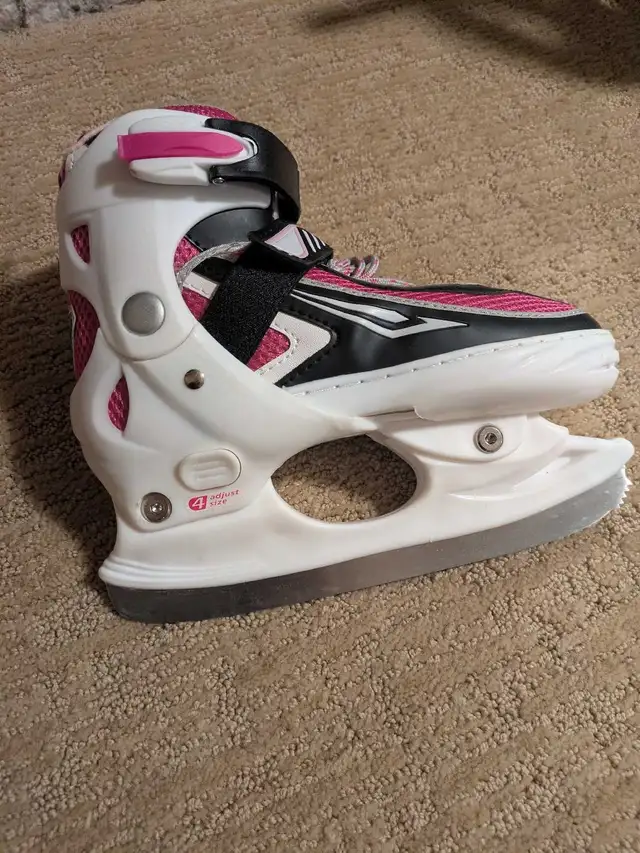 Girls skates  in Skates & Blades in Windsor Region - Image 3