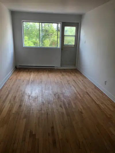 4 1/2 Apartement à Louer/ 4 1/2 Apartment for Rent - Montreal