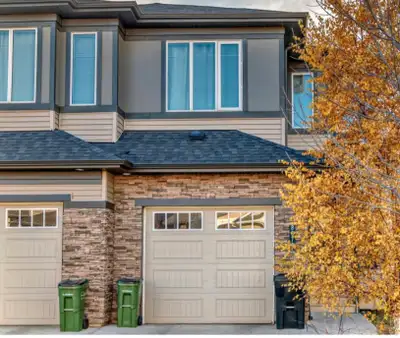 Cozy 2 Bedroom 1 Bathroom Basement Suite with Spacious Fenced Yard*Pet Friendly! 8570 Cushing Place...