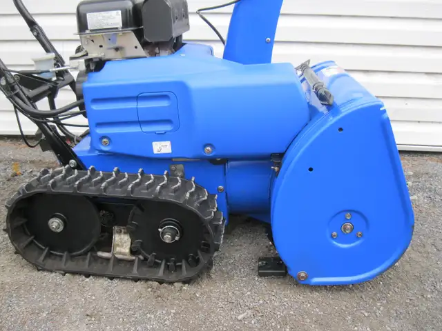 Souffleuse YAMAHA YT624EJA Snowblower souffleur chenilles in Snowblowers in Laval / North Shore - Image 6