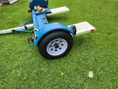 Brand new tires and rims, surge brakes (no brake controller needed on your vehicle with surge brakes...