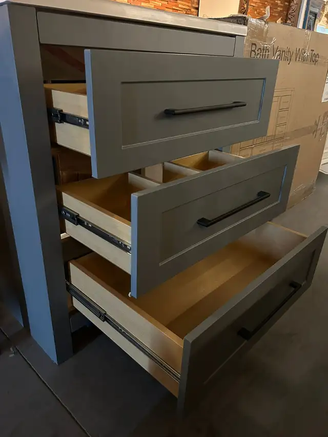 30” Bathroom Vanity with Cultured Marble Top – BRAND NEW in Cabinets & Countertops in Oakville / Halton Region - Image 5